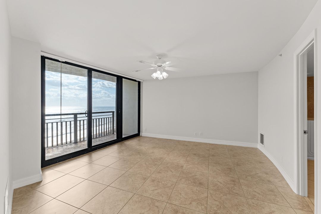 For Sale: $1,075,000 (2 beds, 2 baths, 1381 Square Feet)