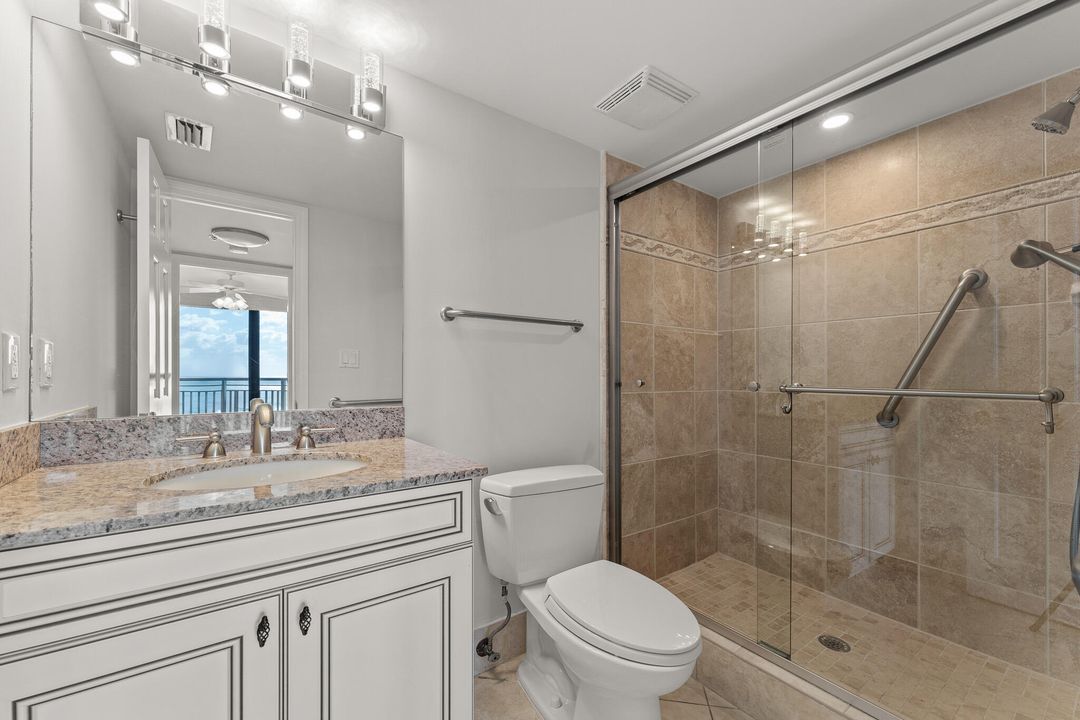 For Sale: $1,075,000 (2 beds, 2 baths, 1381 Square Feet)