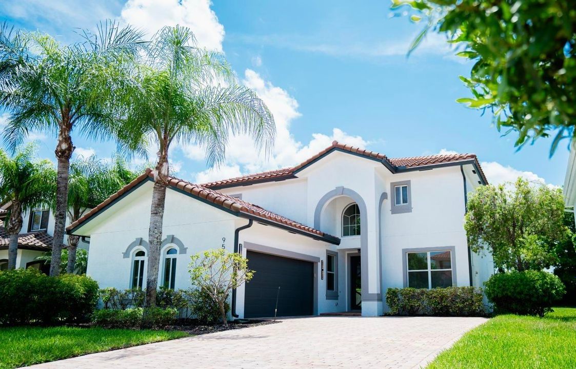 Vendido Recientemente: $799,000 (4 camas, 3 baños, 2735 Pies cuadrados)