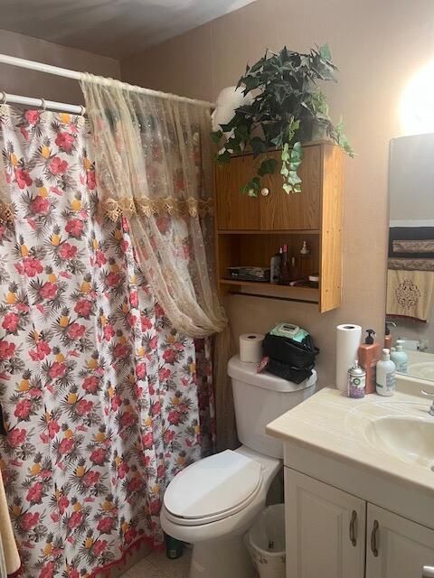 На продажу: $299,000 (2 спален, 2 ванн, 1034 Квадратных фут)