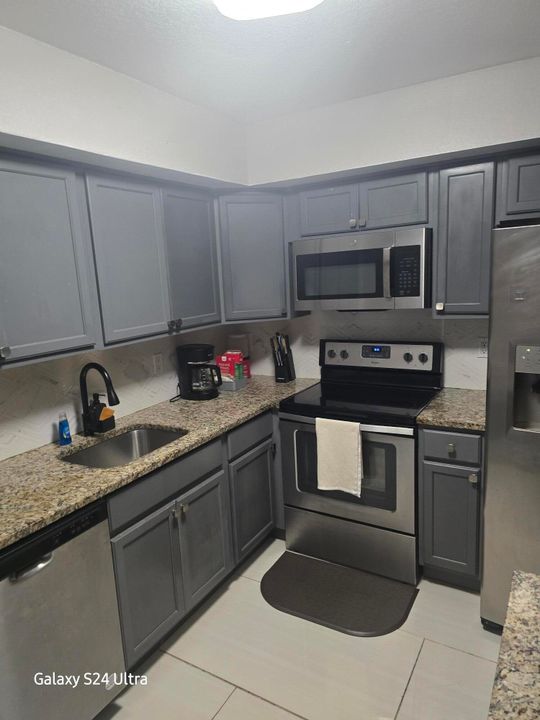 Recently Sold: $199,999 (3 beds, 1 baths, 1284 Square Feet)