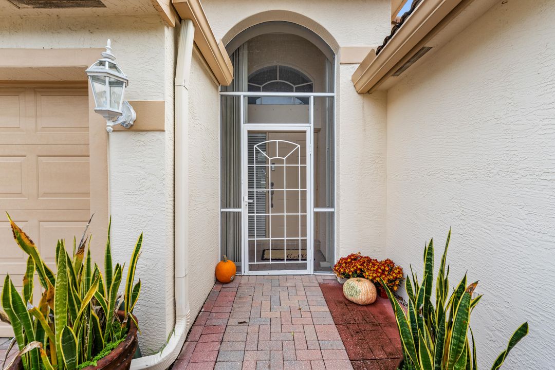 For Sale: $535,000 (3 beds, 2 baths, 2026 Square Feet)