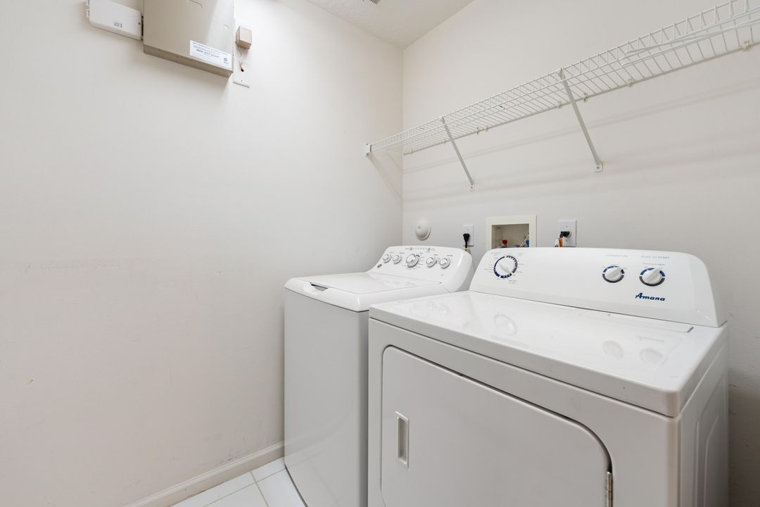 For Sale: $535,000 (3 beds, 2 baths, 2026 Square Feet)