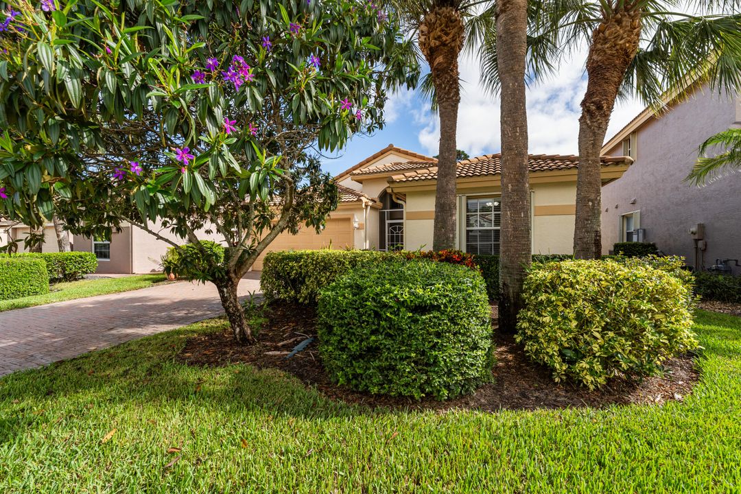 For Sale: $535,000 (3 beds, 2 baths, 2026 Square Feet)