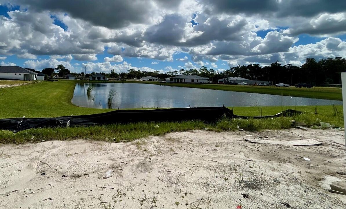 Под контрактом: $814,055 (3 спален, 2 ванн, 2080 Квадратных фут)