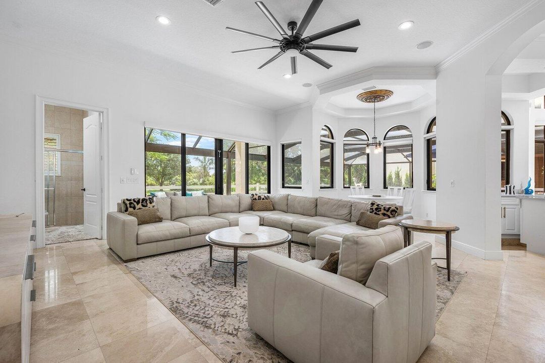 En Venta: $2,399,000 (6 camas, 7 baños, 5505 Pies cuadrados)