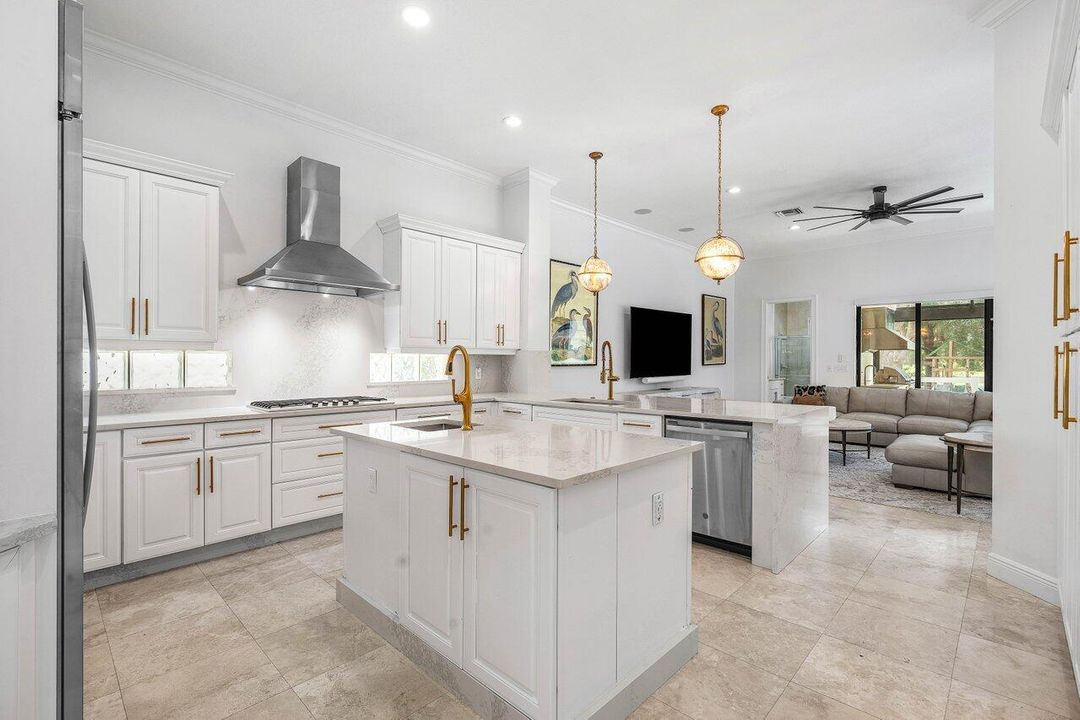 En Venta: $2,399,000 (6 camas, 7 baños, 5505 Pies cuadrados)