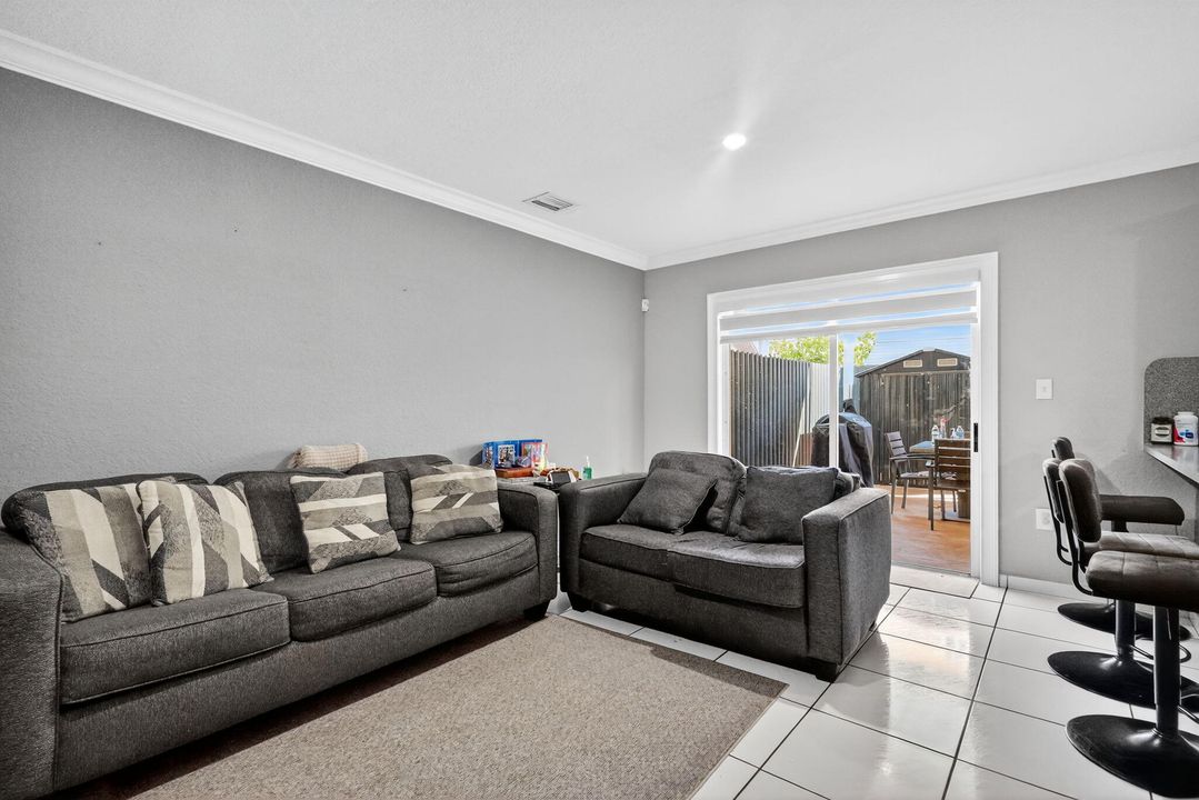 For Sale: $430,000 (3 beds, 2 baths, 1188 Square Feet)