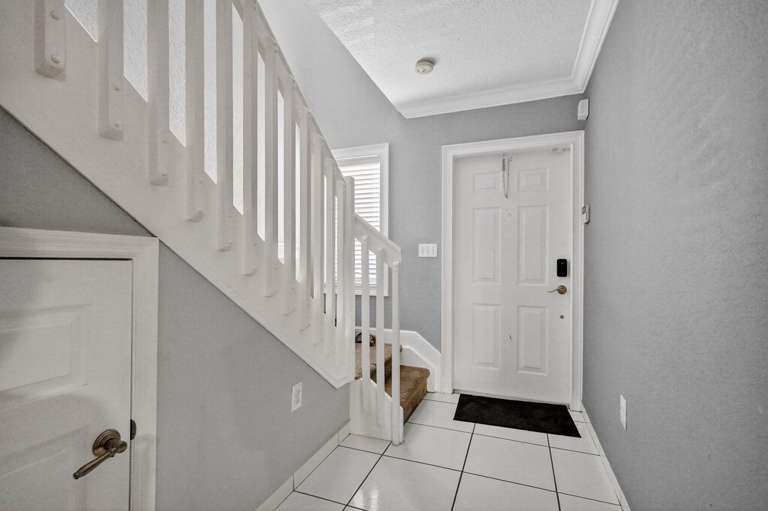 For Sale: $430,000 (3 beds, 2 baths, 1188 Square Feet)