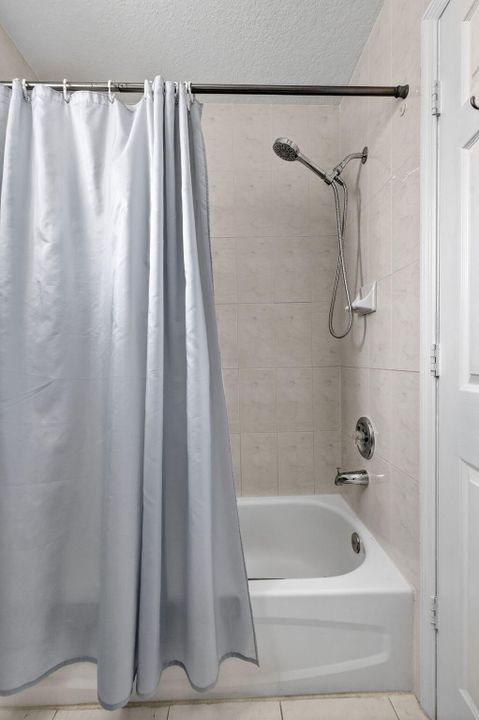 For Sale: $430,000 (3 beds, 2 baths, 1188 Square Feet)