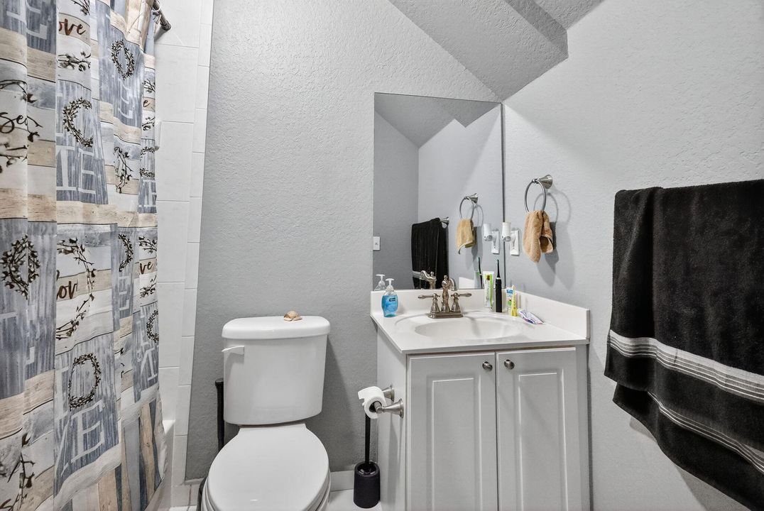 For Sale: $430,000 (3 beds, 2 baths, 1188 Square Feet)