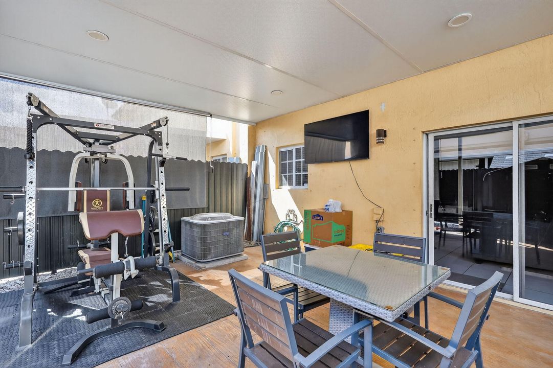 For Sale: $430,000 (3 beds, 2 baths, 1188 Square Feet)