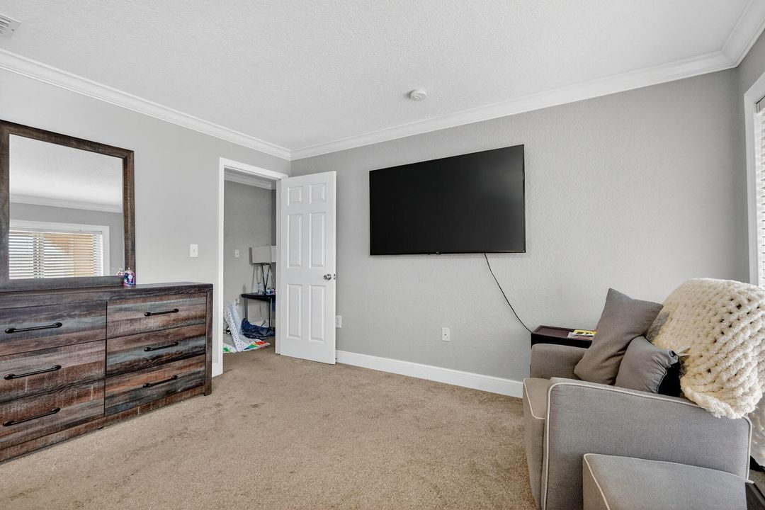 For Sale: $430,000 (3 beds, 2 baths, 1188 Square Feet)