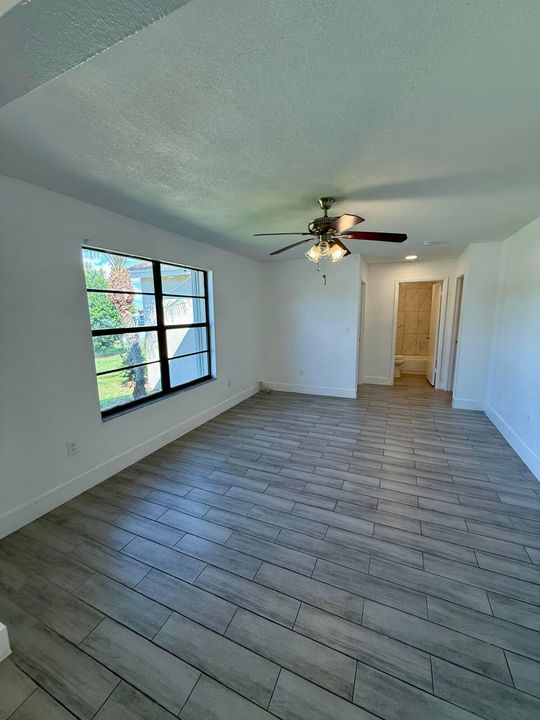 Active With Contract: $299,000 (3 beds, 1 baths, 1108 Square Feet)