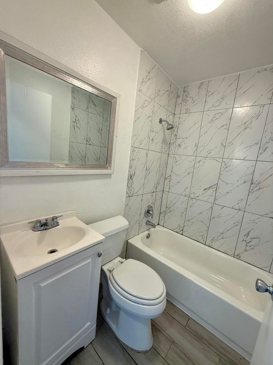 Active With Contract: $299,000 (3 beds, 1 baths, 1108 Square Feet)