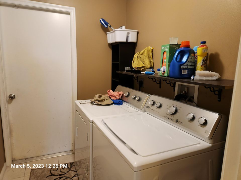 For Rent: $2,750 (4 beds, 2 baths, 2078 Square Feet)