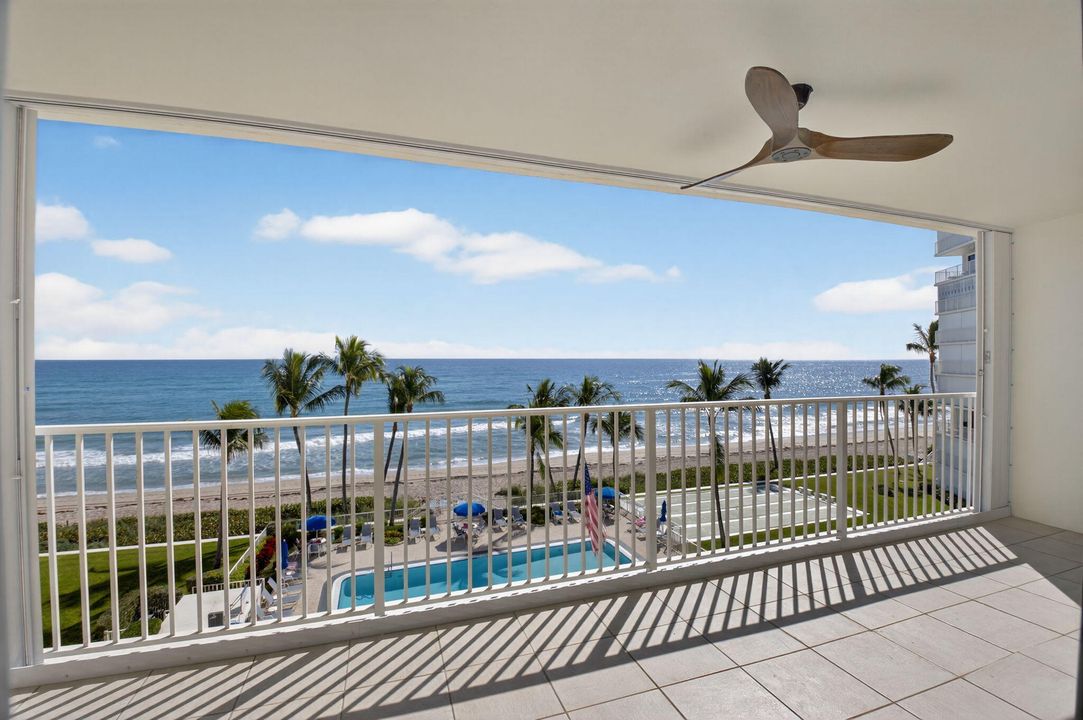 For Sale: $674,900 (2 beds, 2 baths, 988 Square Feet)