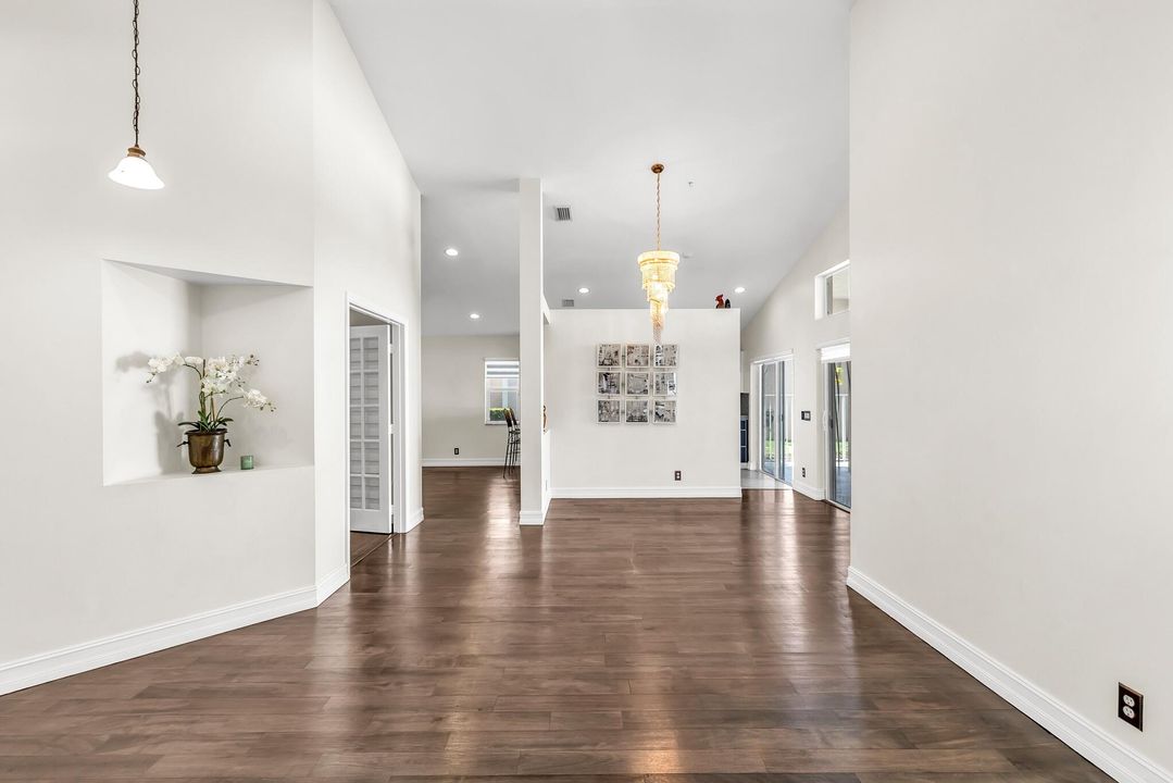 Activo con contrato: $4,000 (3 camas, 2 baños, 1505 Pies cuadrados)