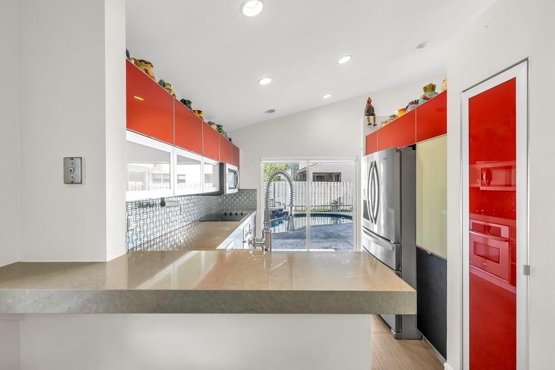 Activo con contrato: $4,000 (3 camas, 2 baños, 1505 Pies cuadrados)