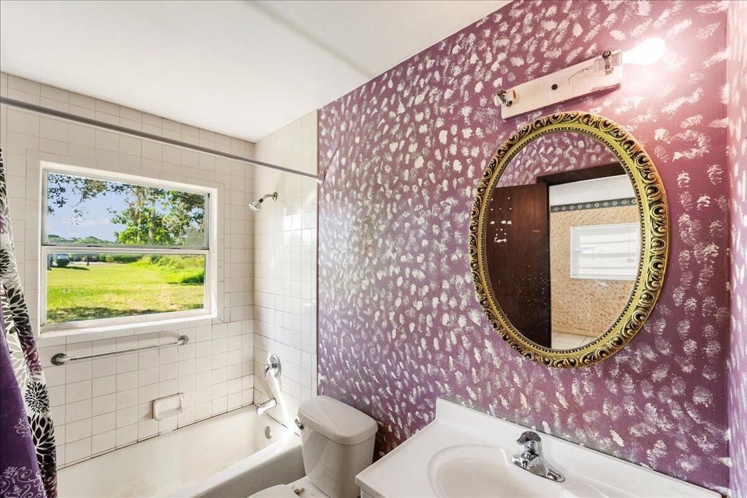 待售: $210,000 (3 贝兹, 1 浴室, 1053 平方英尺)