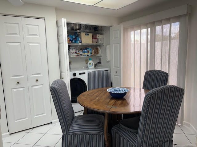 合同活跃: $9,500 (2 贝兹, 2 浴室, 1705 平方英尺)