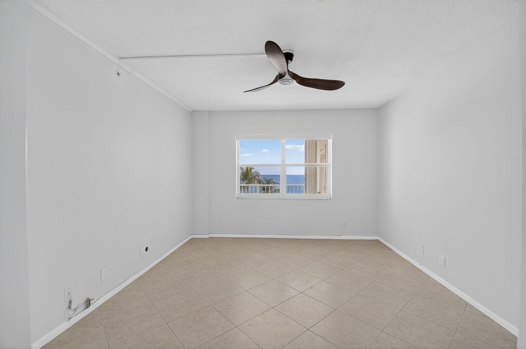 For Sale: $674,900 (2 beds, 2 baths, 988 Square Feet)