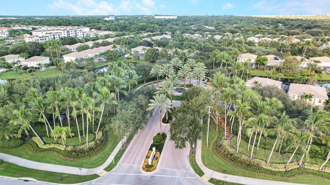 Active With Contract: $540,000 (3 beds, 2 baths, 1570 Square Feet)