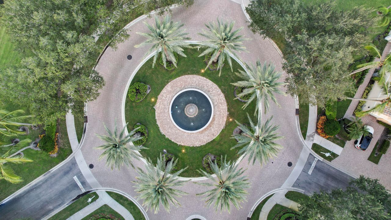 Active With Contract: $540,000 (3 beds, 2 baths, 1570 Square Feet)