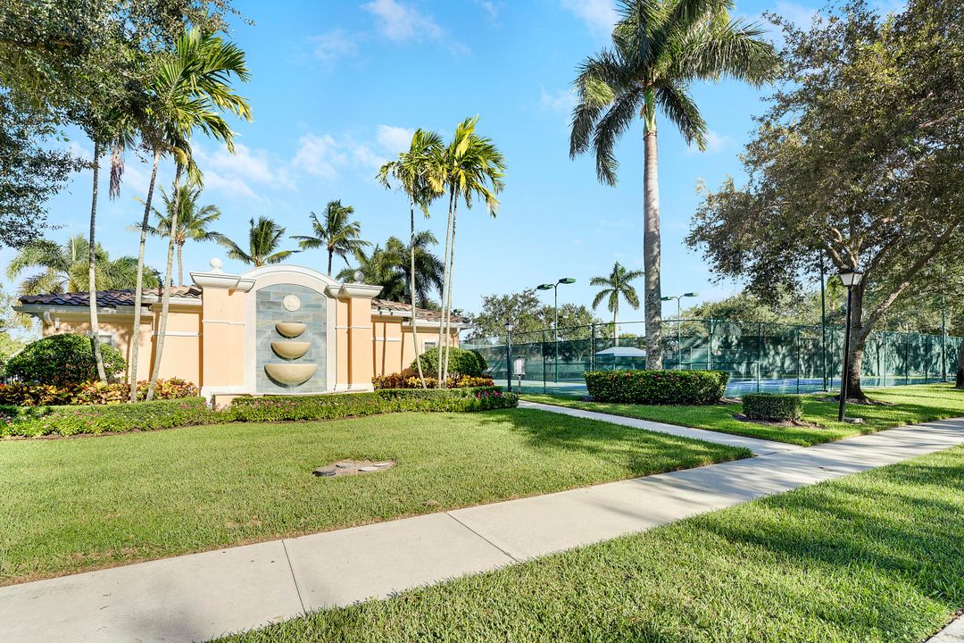 Active With Contract: $540,000 (3 beds, 2 baths, 1570 Square Feet)