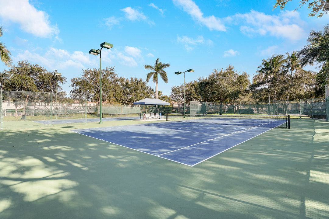 Active With Contract: $540,000 (3 beds, 2 baths, 1570 Square Feet)