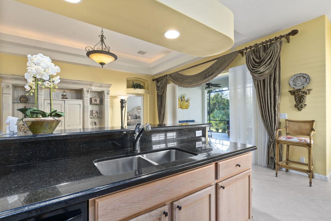 На продажу: $554,000 (3 спален, 2 ванн, 1907 Квадратных фут)