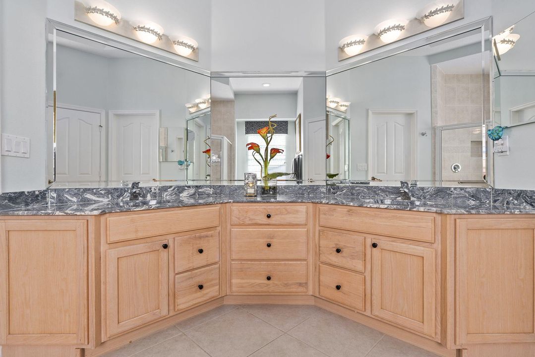 На продажу: $554,000 (3 спален, 2 ванн, 1907 Квадратных фут)