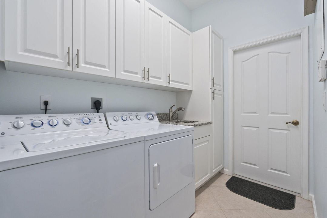 На продажу: $554,000 (3 спален, 2 ванн, 1907 Квадратных фут)