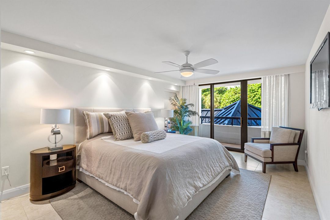 For Sale: $2,295,000 (3 beds, 2 baths, 2100 Square Feet)