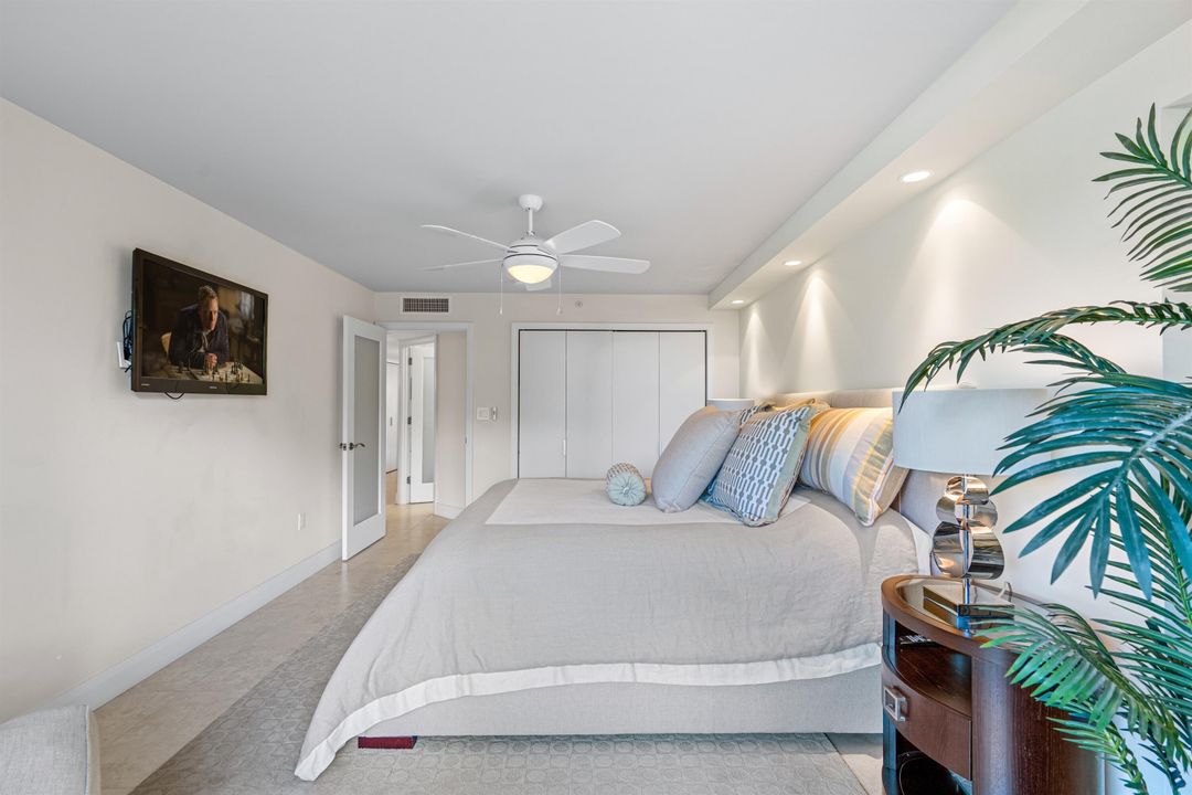 For Sale: $2,295,000 (3 beds, 2 baths, 2100 Square Feet)