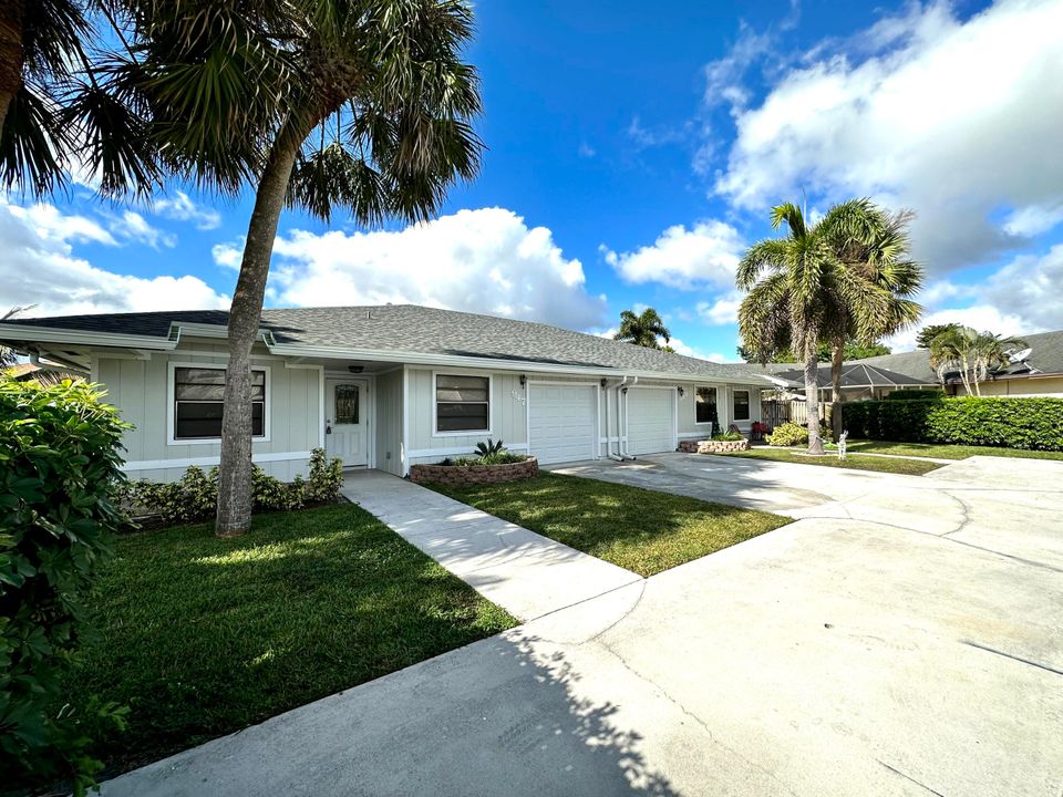 Recently Rented: $2,495 (3 beds, 2 baths, 1868 Square Feet)