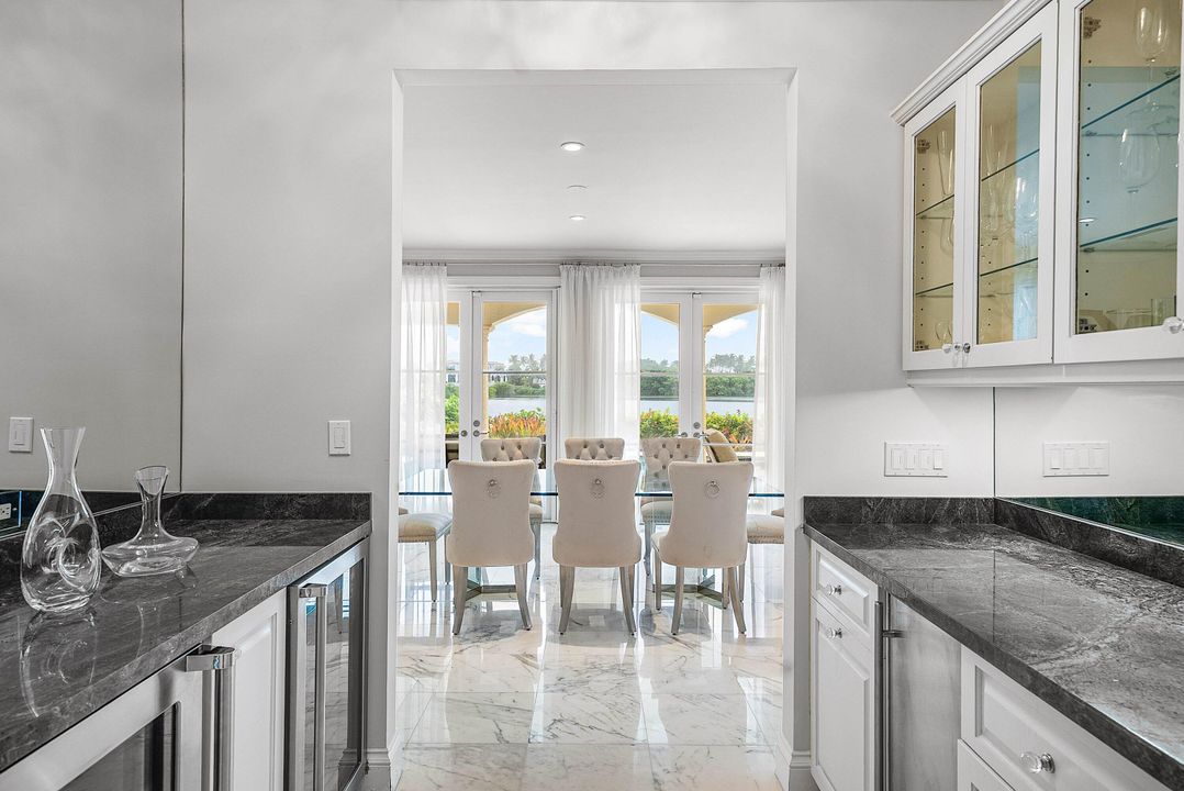 For Rent: $28,500 (3 beds, 4 baths, 4601 Square Feet)