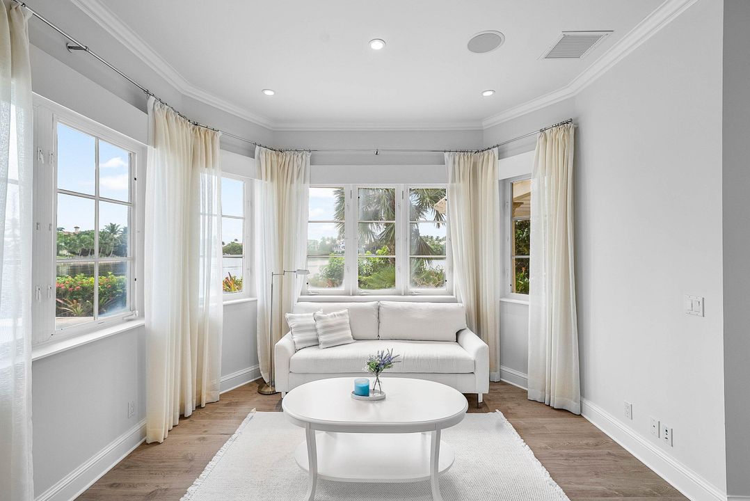 For Rent: $28,500 (3 beds, 4 baths, 4601 Square Feet)