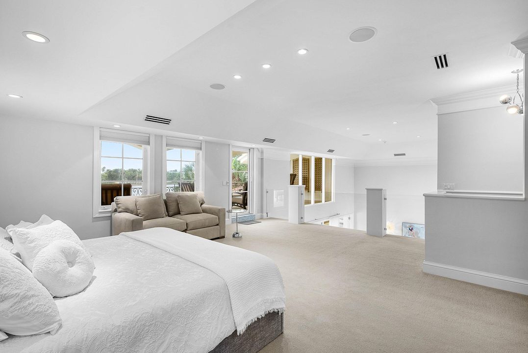 For Rent: $28,500 (3 beds, 4 baths, 4601 Square Feet)