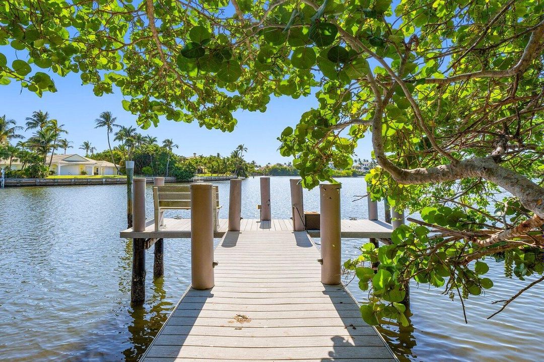 For Rent: $28,500 (3 beds, 4 baths, 4601 Square Feet)