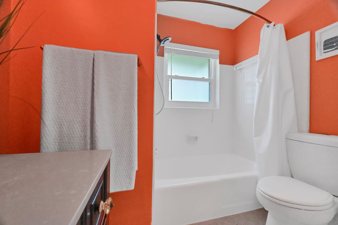 For Sale: $649,900 (2 beds, 2 baths, 1200 Square Feet)
