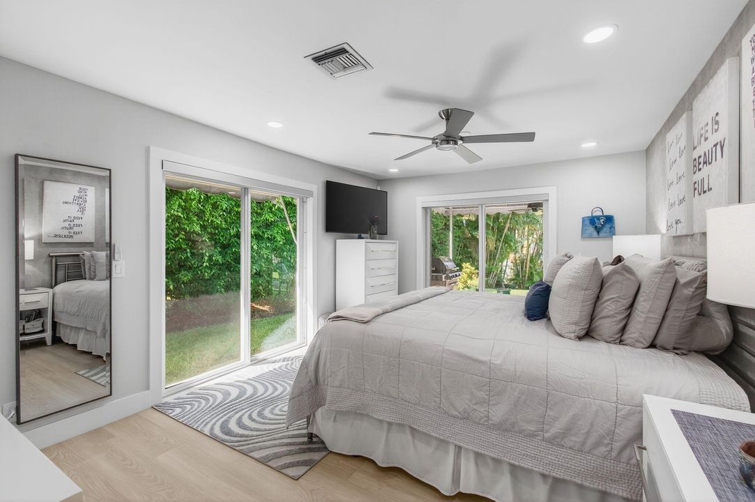 合同活跃: $1,875,000 (3 贝兹, 2 浴室, 1944 平方英尺)