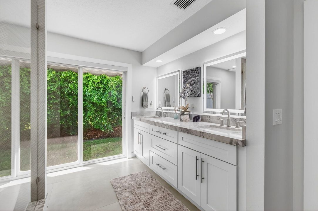 合同活跃: $1,875,000 (3 贝兹, 2 浴室, 1944 平方英尺)