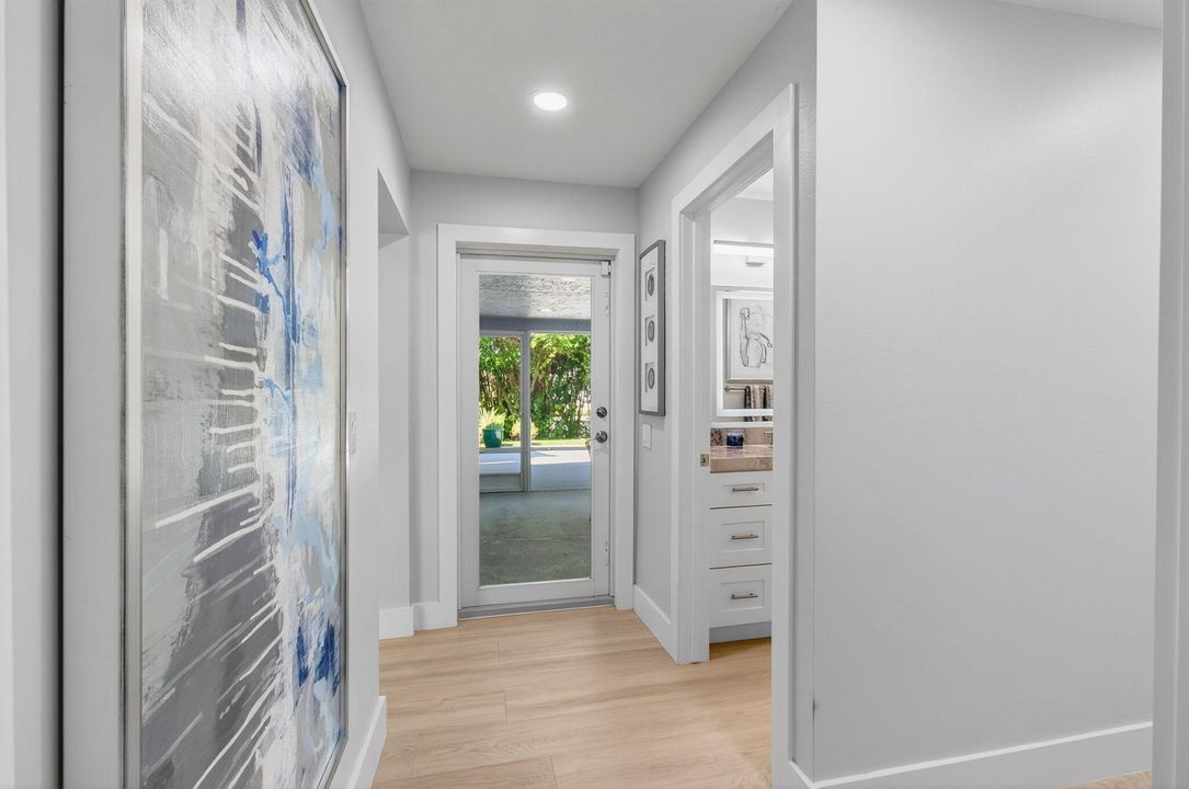 合同活跃: $1,875,000 (3 贝兹, 2 浴室, 1944 平方英尺)