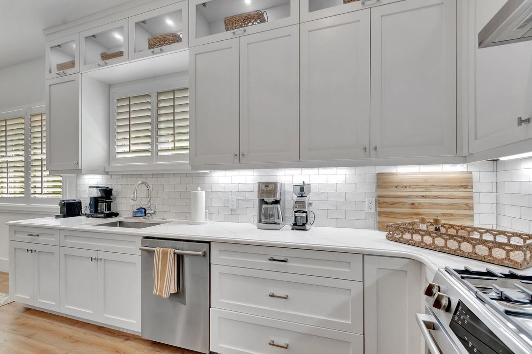 For Sale: $1,950,000 (4 beds, 3 baths, 2112 Square Feet)