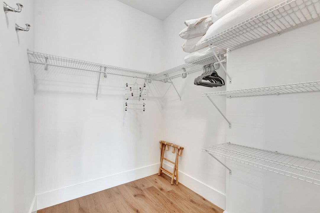 For Sale: $1,950,000 (4 beds, 3 baths, 2112 Square Feet)