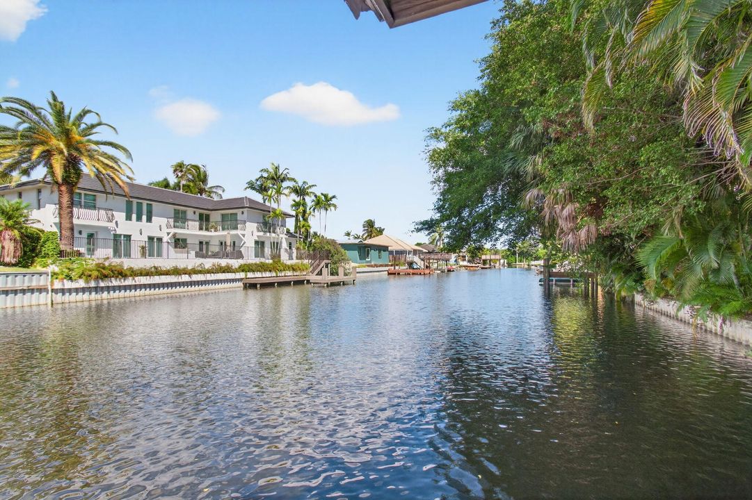 合同活跃: $1,875,000 (3 贝兹, 2 浴室, 1944 平方英尺)