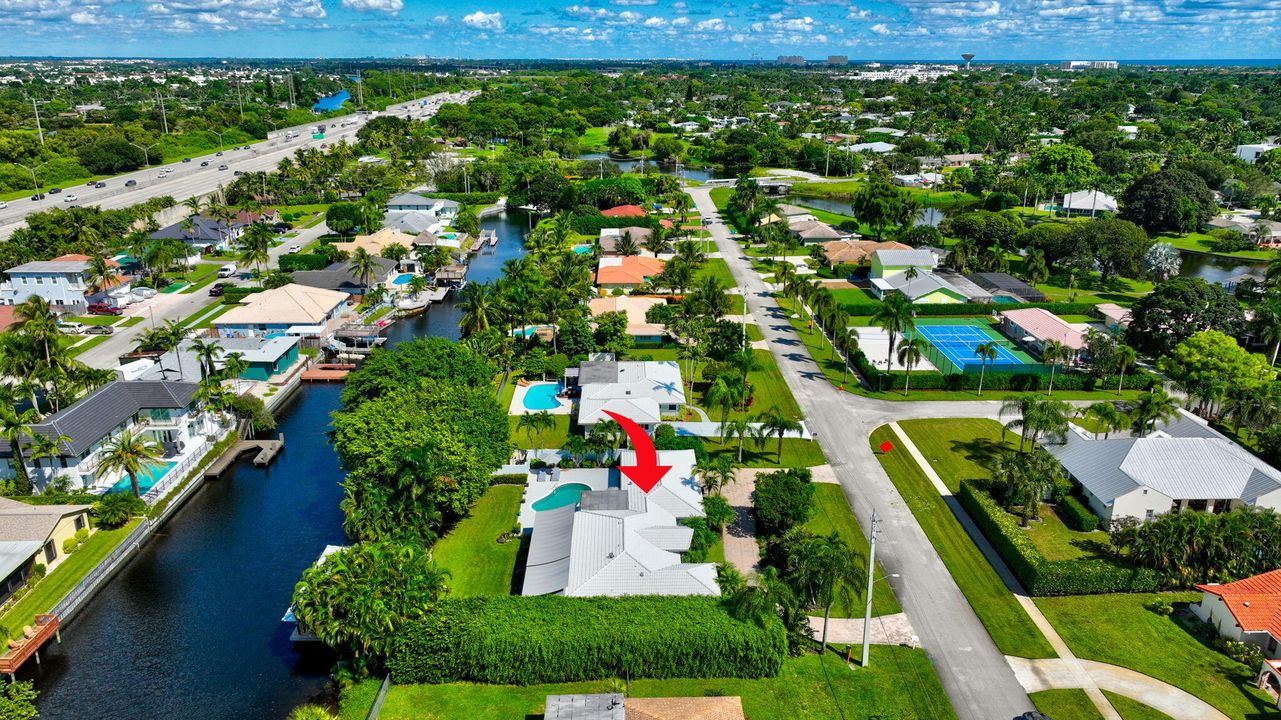 合同活跃: $1,875,000 (3 贝兹, 2 浴室, 1944 平方英尺)