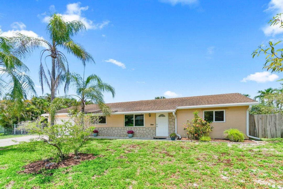 For Sale: $535,000 (3 beds, 2 baths, 1754 Square Feet)