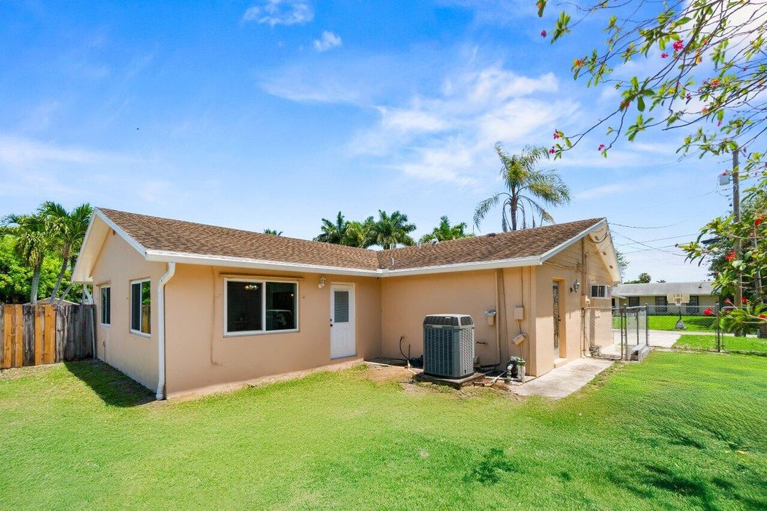 For Sale: $535,000 (3 beds, 2 baths, 1754 Square Feet)